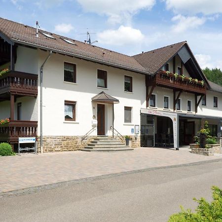 Restaurant - Pension Im Pfenn Irrhausen Екстериор снимка